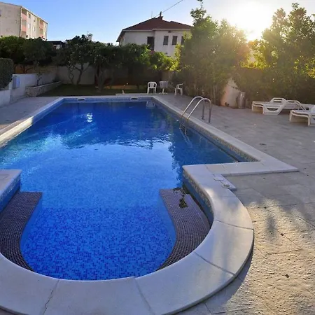 In Guest - Classy Double With Balcony *