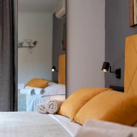 Guest house In Guest - Classy Double With Balcony