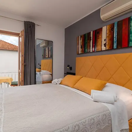 Classy Double With Balcony Vendégház Trogir