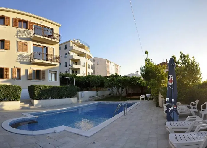 Classy Double With Balcony 3* 트로기르