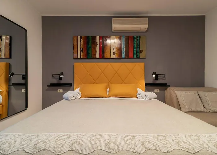 게스트하우스 Classy Double With Balcony 3*