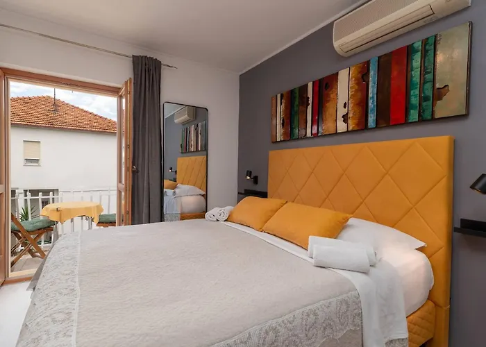 Classy Double With Balcony بيت ضيافة تروغير